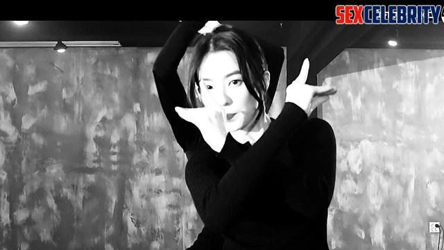 Irene (아이린) & Seulgi (슬기) Red Velvet (레드벨벳) Beautifully Kpop Fuck