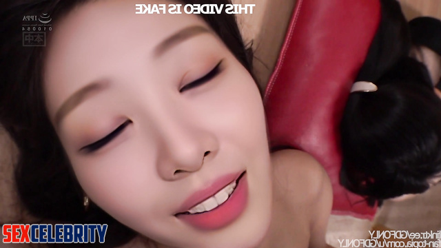 LOONA (이달의 소녀) / Sneaky blowjob & fuck with horny Yves 이브케이팝 스타 [PREMIUM]