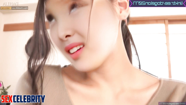 TWICE (트와이스) / Two guys try to satisfy slutty Nayeon 나연스마트한 얼굴 변화