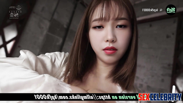 Young bitch Karina loves when her tits touching, ai - 카리나 에스파