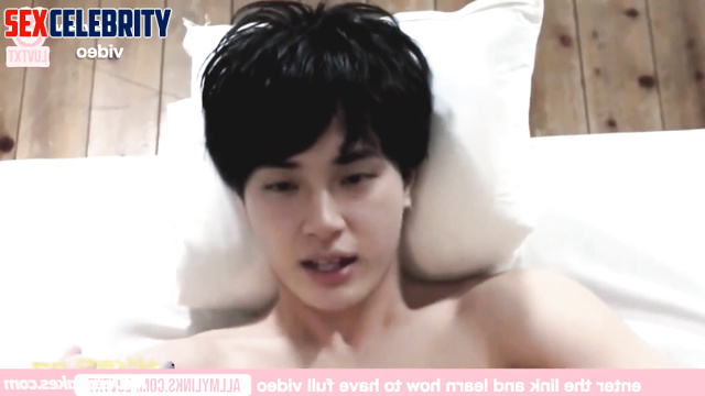 Sexy brunet jerking off alone - (주학년 더보이즈) Ju Haknyeon solo sex scenes