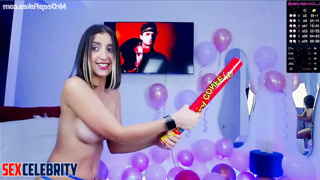 Happy girl jumping in her room - Laura Marano solo ai scene