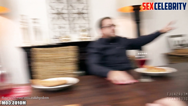Elizabeth Olsen decided to surprise him and sucked under the table, A.I.