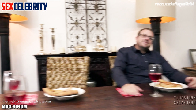 Elizabeth Olsen decided to surprise him and sucked under the table, A.I.