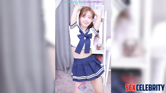 Dancing in schoolgirl costume [안유진 아이즈원] Yujin solo adult video