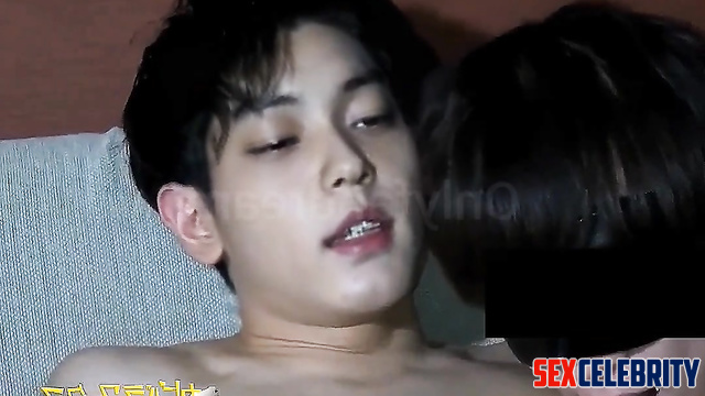 Soobin (수빈) in a gay porn action // TXT 투모로우바이투게더 어른들의 비디오