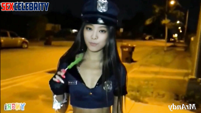 블랙핑크 제니 딥페이크 Korean idol Jennie in police costume fucks with a guy