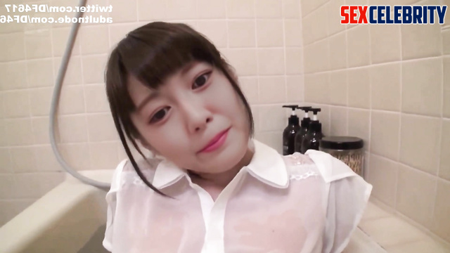 [乃木坂46 白石 麻衣 ポルノ] J-pop idol Mai Shiraishi give me a bathroom blowjob [PREMIUM]