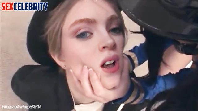 Girls (Sadie Sink) relieve stress after a working day with a blowjob