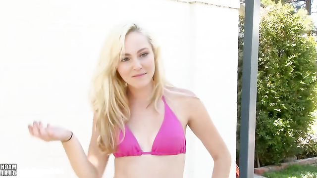 Sexy AnnaSophia Robb had depraved sex near the pool