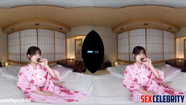 Japanese babe wants to propose you her body 本物の偽物 インターネットの有名人