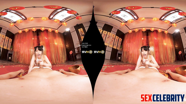 Sexy IU (이지은 스마트한 얼굴 변화) touching herself in sauna - pov fakeapp