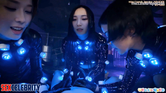 One guy and Karina 카리나 x Winter 윈터 Jisoo 지수 decide how to play with him 섹스 장면 sex scene