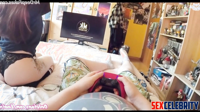 Aria Saki will fuck as soon as she get tired of playing the console, AI