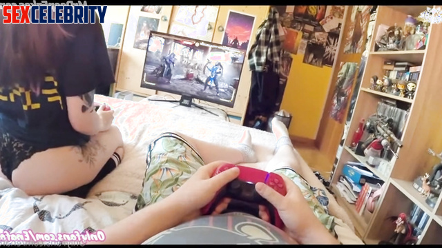 Aria Saki will fuck as soon as she get tired of playing the console, AI