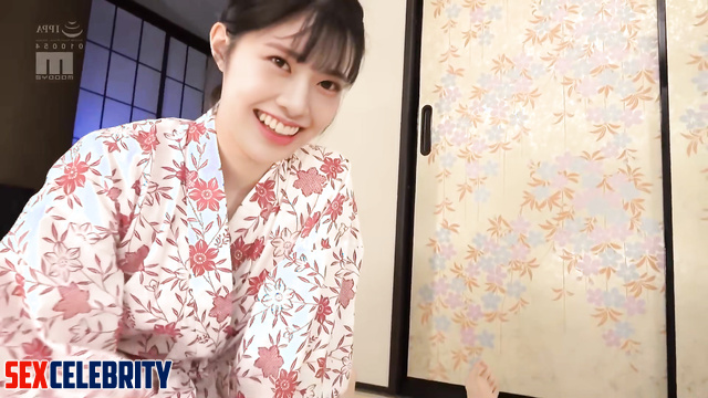 Obedient korean babe wants to impress you in bed, fake Yujin (안유진 아이즈원)