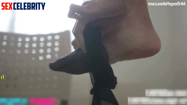 They spied on her while she was changing clothes, fake Tzuyu (쯔위 트와이스)