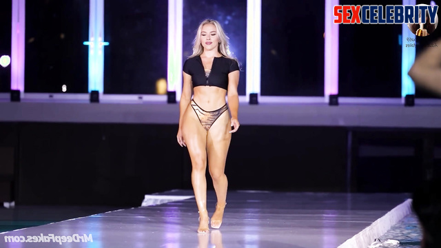 Sexy fashion show of a Hollywood star - Scarlett Johansson real fake