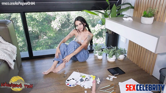 She likes it when people watch her solo performance, fake Mila Kunis