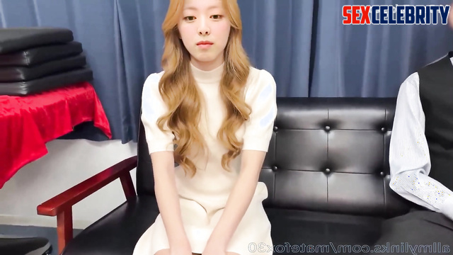 Redhead slut sucking and fucking at the same time - Yuna fakeapp 신유나 있지