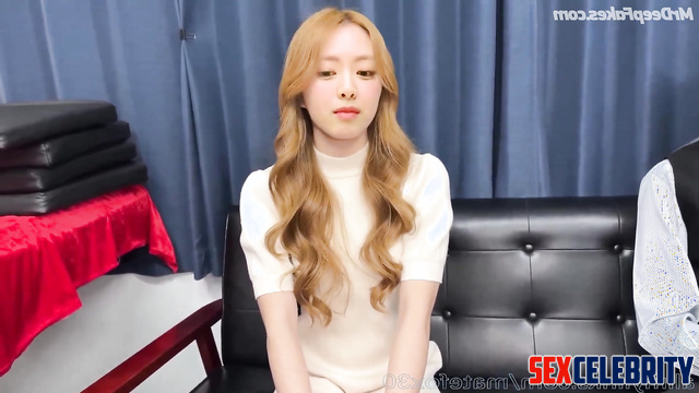 Redhead slut sucking and fucking at the same time - Yuna fakeapp 신유나 있지