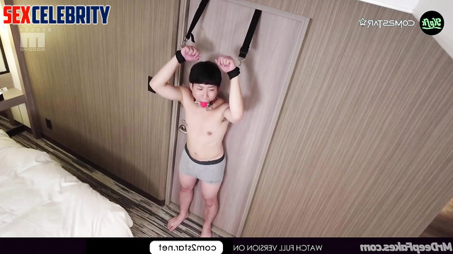 Lady playing with his nipples with clothespins, Yuqi (G)I-DLE ai 송우기 누드