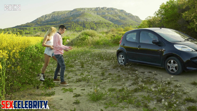 Margot Robbie inserted candle in herself and wished him happy birthday ai