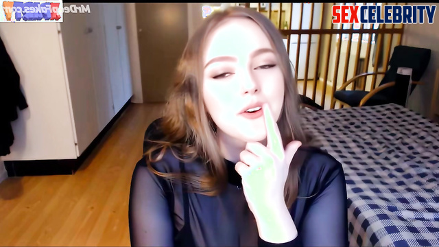 Busty slut wants to play with your juicy balls, ai Danielle Rose Russell