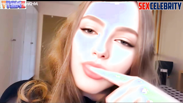 Busty slut wants to play with your juicy balls, ai Danielle Rose Russell