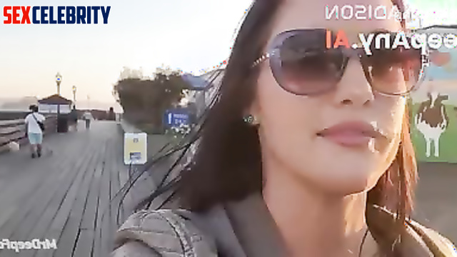 She walks around the city and looks out for fuckers, Selena Gomez A.I.