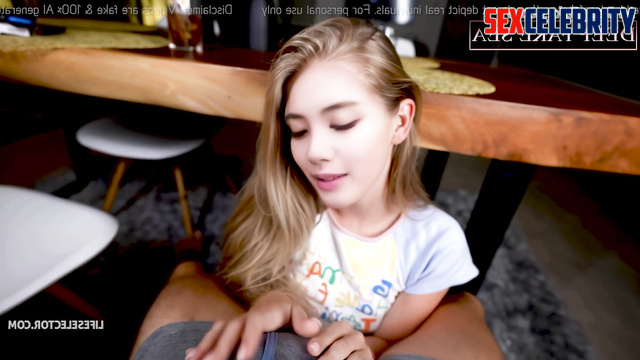 Tattooed fucker was pleasing her all day long 리사 블랙핑크 Lisa in fake porn