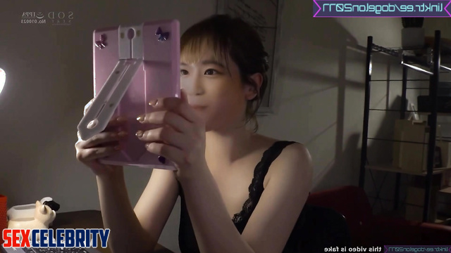 Fake Yuri IZ*ONE finger fucked after oil massage 가짜 유리 아이즈원 오일 마사지 후 손가락 삽입