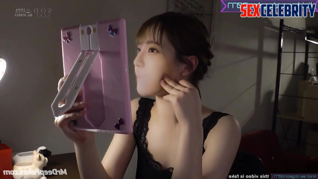 Fake Yuri IZ*ONE finger fucked after oil massage 가짜 유리 아이즈원 오일 마사지 후 손가락 삽입