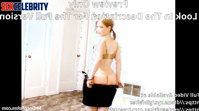 Lady enjoying her life in the bubble bath / Michelle Trachtenberg solo ai