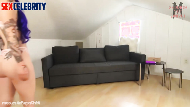 She loves all of her sex toys (Dafne Keen solo fake celebrity porn)