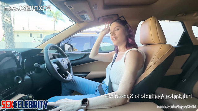 Hot fake Scarlett Johansson caught naked in shower and fucked in bed