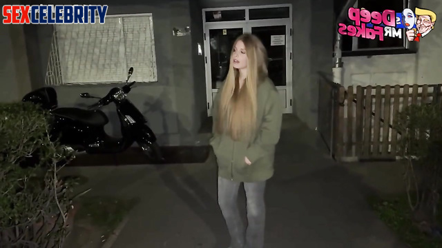 Face swap Sarah Michelle Gellar fucks her fan