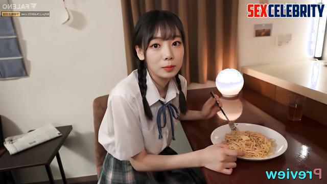 Schoolgirl sucking cock instead of noodles eating, Kim Go-eun 김고은 포르노 ai