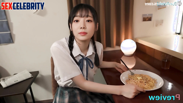 Schoolgirl sucking cock instead of noodles eating, Kim Go-eun 김고은 포르노 ai