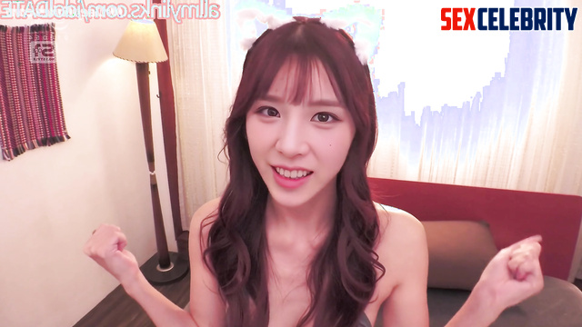 You are her hundredth / HeeJin (희진 이달의 소녀) in deep learning program