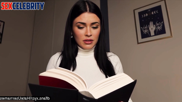 She would like to suck something, like a dildo or cock / Megan Fox A.I.