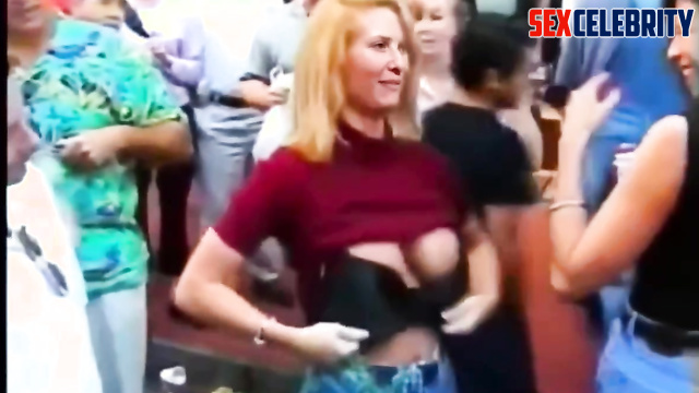 AI Sissy Fleitas flashing her tits for beads