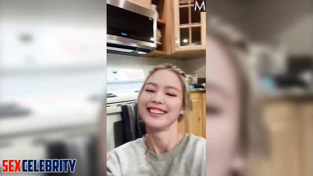 She is ready to eat your sperm after dinner, Jennie (제니 블랙핑크) face swap
