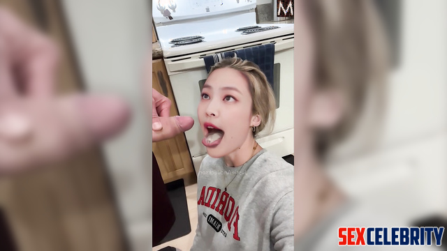 She is ready to eat your sperm after dinner, Jennie (제니 블랙핑크) face swap