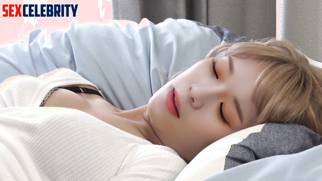 (윈터 에스파) Winter in deepfake erotic - guy's first encounter with her pussy