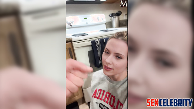 She always eats sperm as dessert / Scarlett Johansson in deepfake erotic