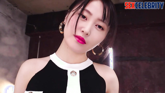 She is just a toy in his hands - Zhang Tian'ai face swap / 张天爱 成人视频