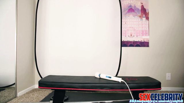 Amber Heard accidentally wet herself during masturbation, solo sex tapes