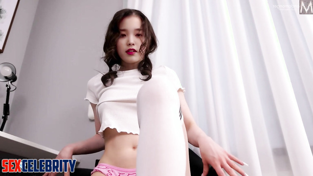 Adult male seduced a young asian girl / IU (이지은 가짜 연예인 포르노) real fake