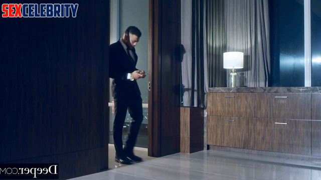 Black male licked her latex stockings, Kate Hudson interracial ai scenes